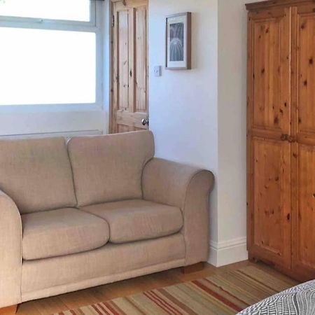 Modern Studio Apartment Near Town Centre Poole Eksteriør bilde